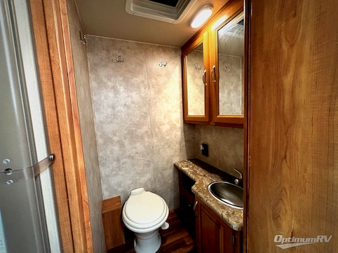 2018 NeXus Phantom 32SC RV Photo 4