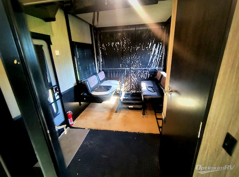 2018 Heartland Road Warrior 429 RV Photo 3