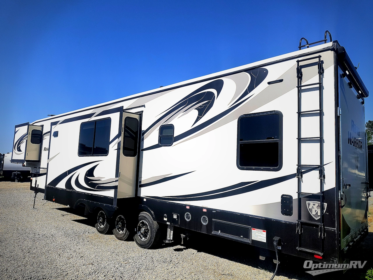 2018 Heartland Road Warrior 429 Photo 4