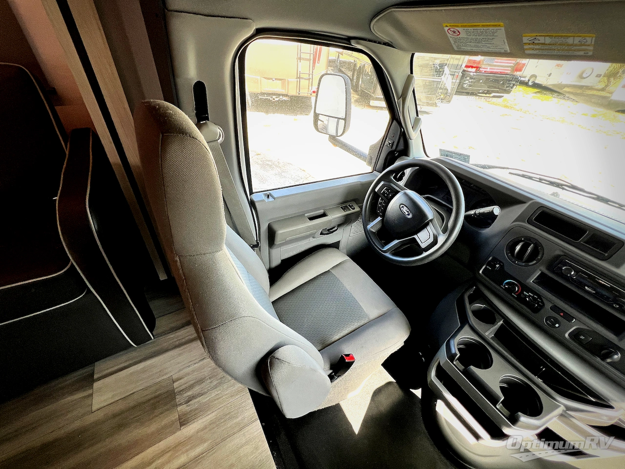 2023 Forest River Sunseeker Classic 2860DS Ford Photo 8