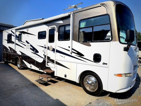 Used 2005 Tiffin Motorhomes Allegro Bay 38DB Featured Photo
