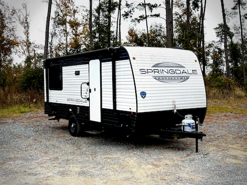Used 2025 Keystone Springdale Classic Mini 2200BH Featured Photo