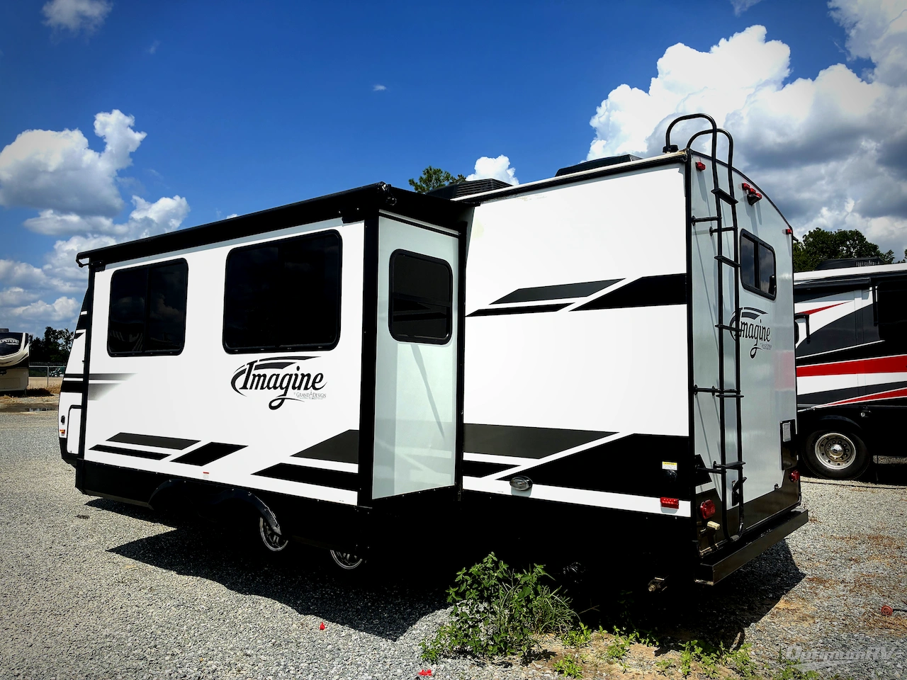 2019 Grand Design Imagine 2600RB Photo 3