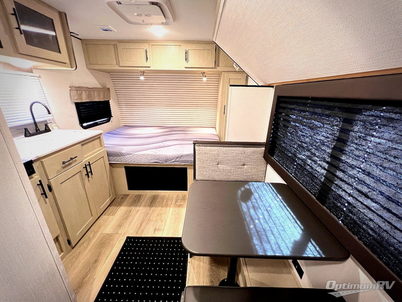 2025 Shasta Compact 16BH Photo 6