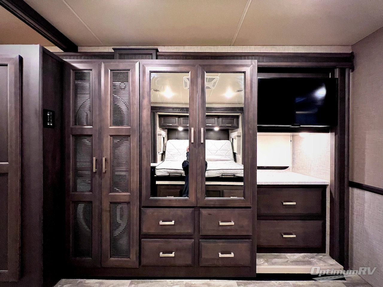 2023 Thor Challenger 37FH Photo 45