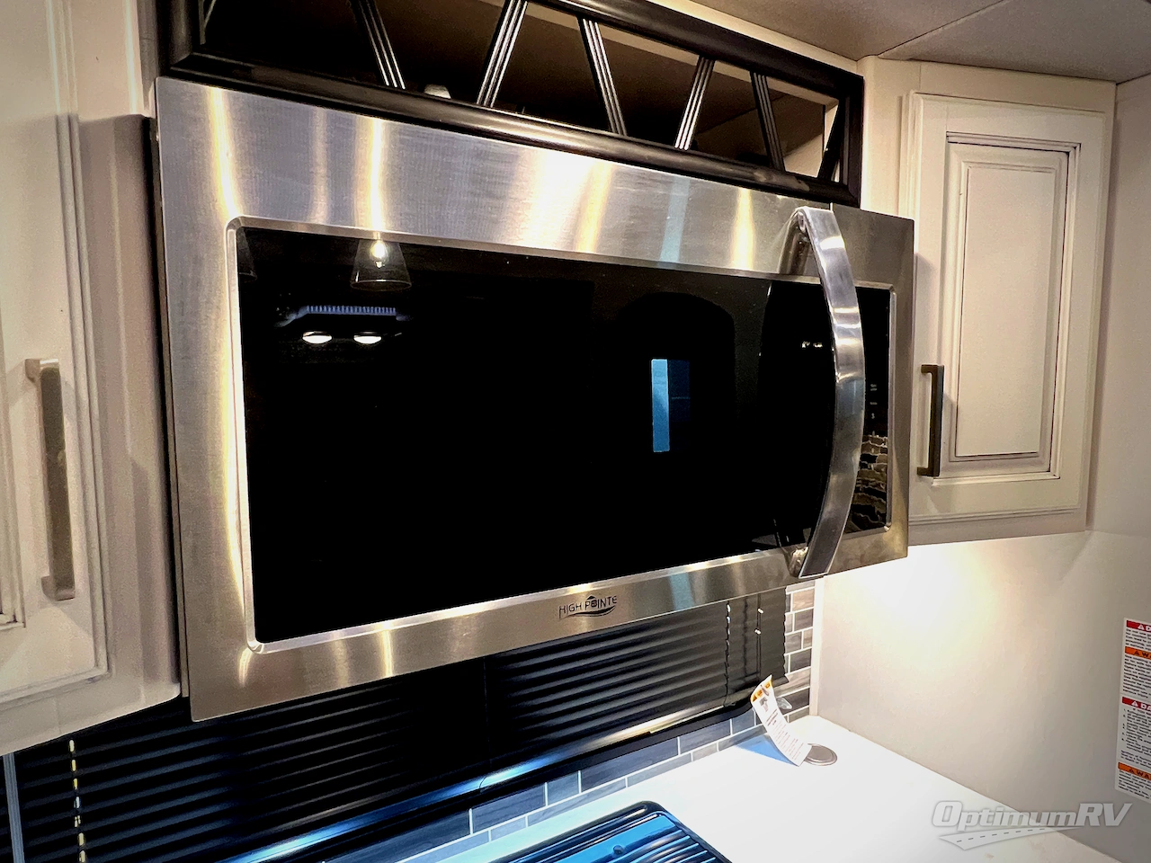 2021 Keystone Montana 3121RL Photo 9