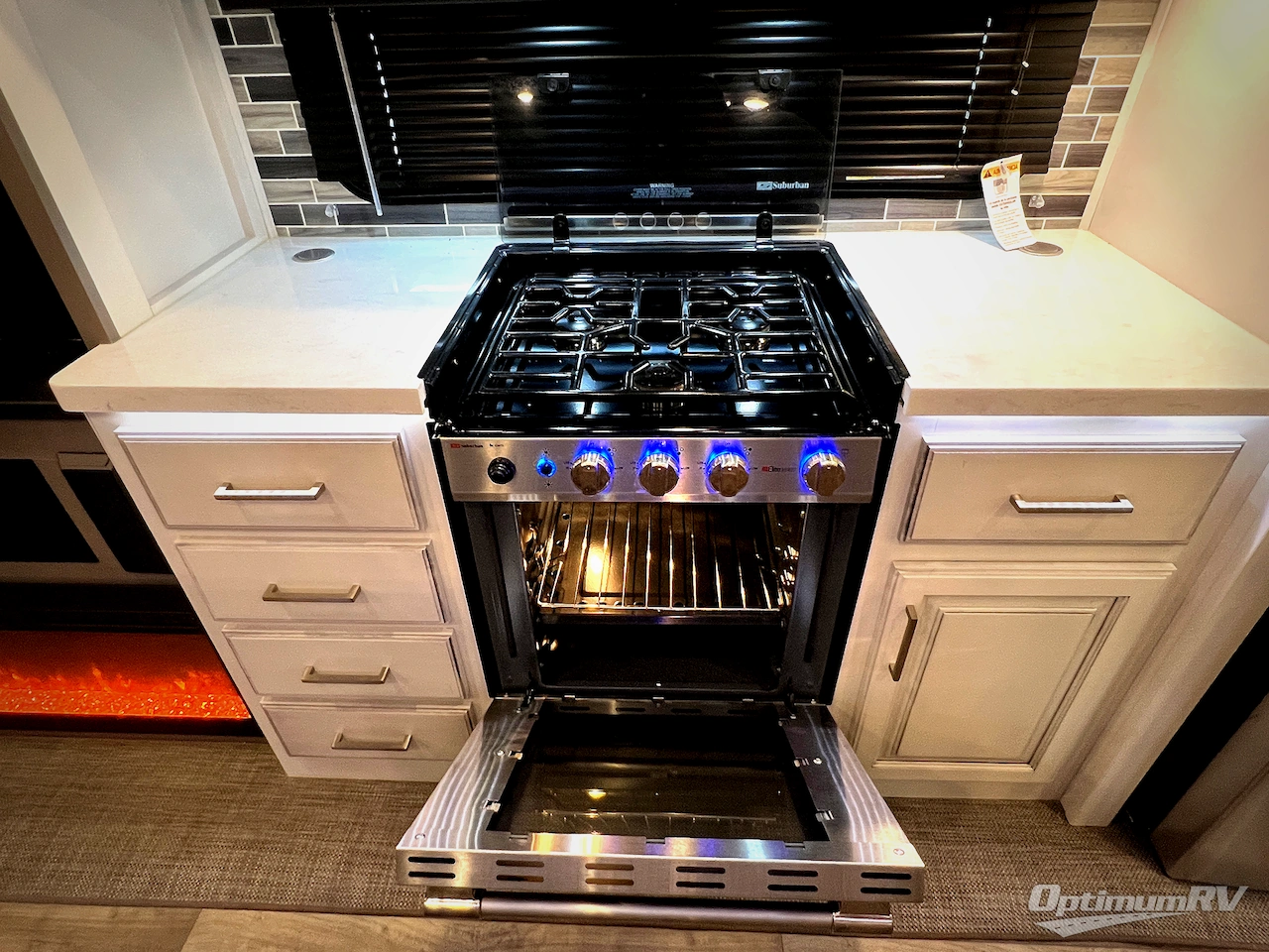 2021 Keystone Montana 3121RL Photo 10