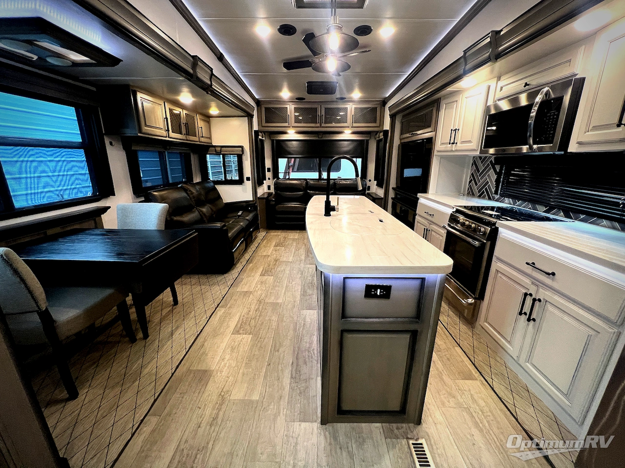 2022 Keystone Montana 3781RL Photo 23