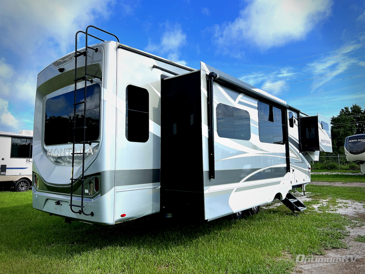 2022 Keystone Montana 3781RL Photo 3