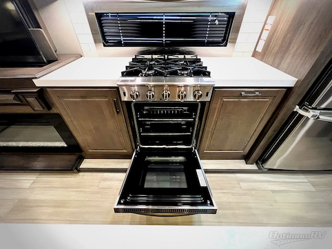 2021 Grand Design Solitude 310GK RV Photo 3