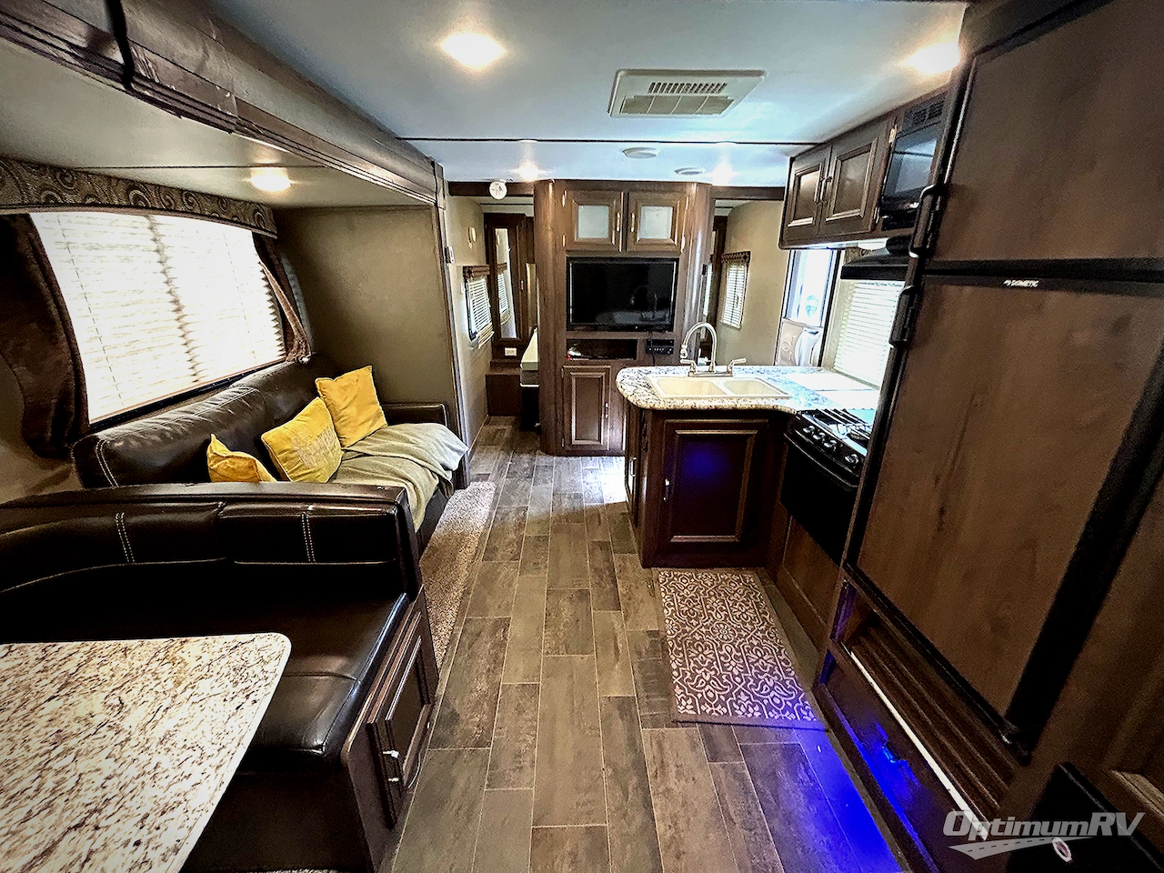 2019 Keystone Passport 3220BH Grand Touring Photo 4
