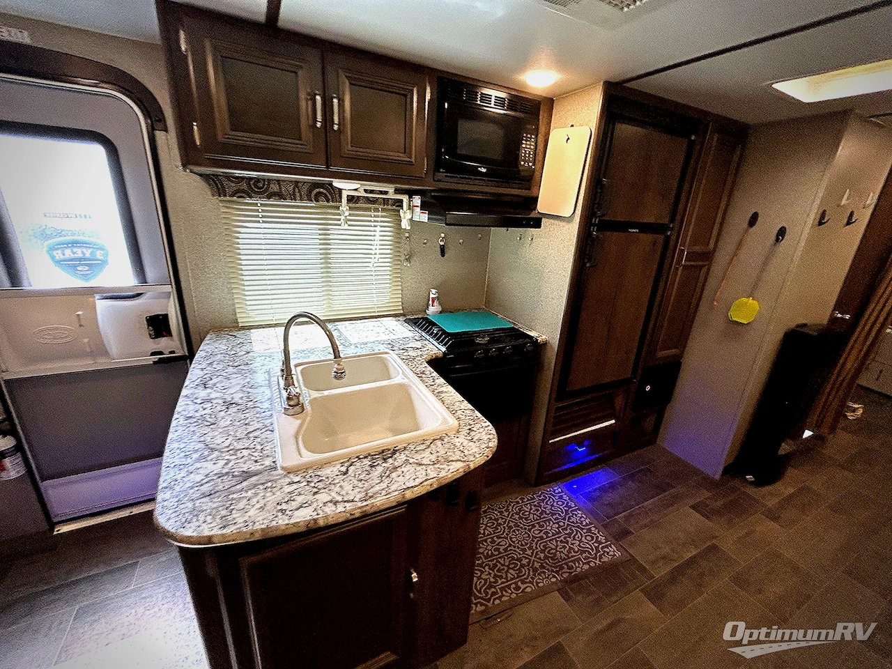 2019 Keystone Passport 3220BH Grand Touring Photo 8