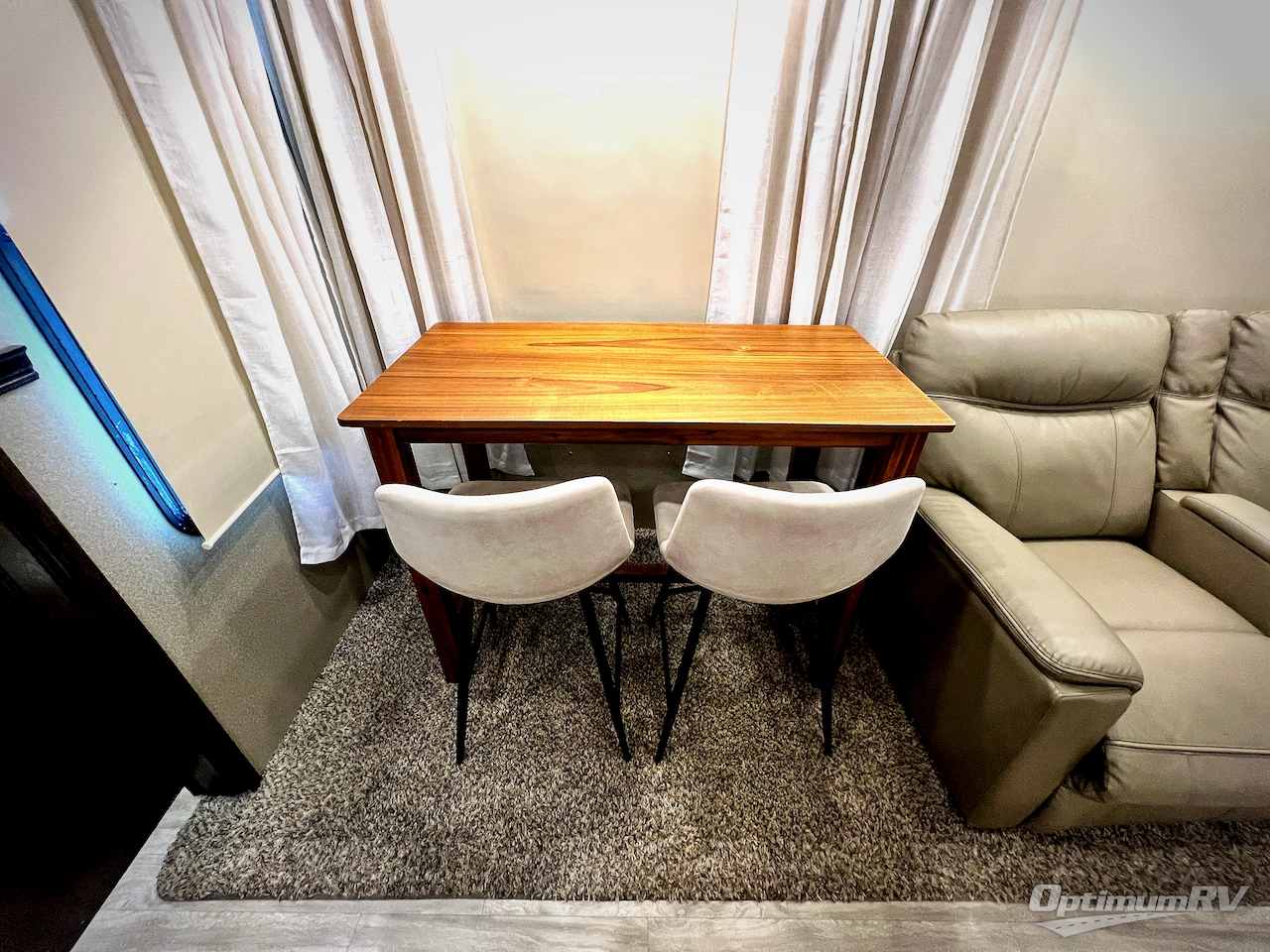 2019 Grand Design Solitude 372WB Photo 10