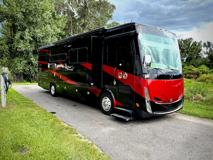 2022 Tiffin Allegro Breeze 33 BR RV Photo 1