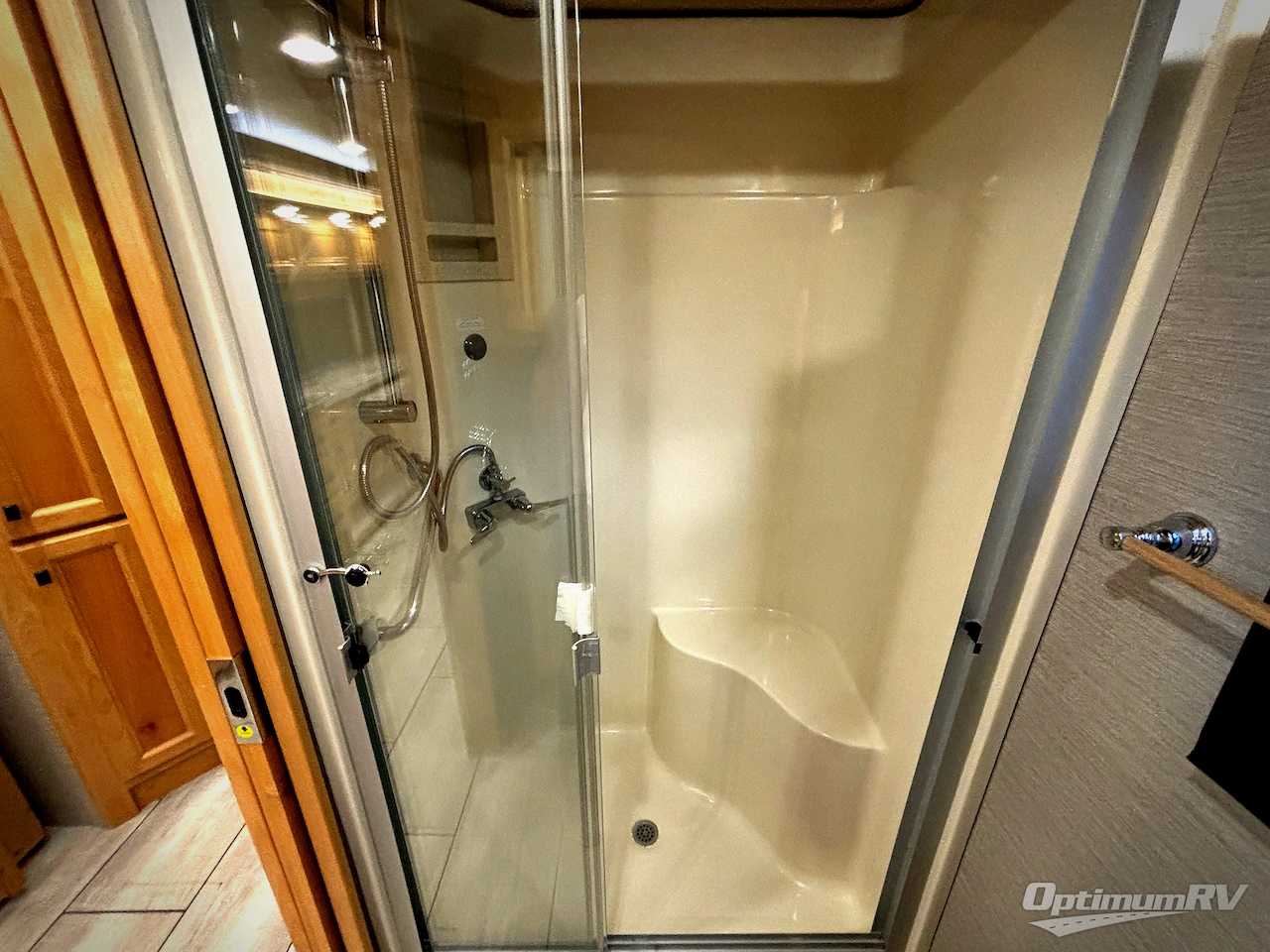 2022 Tiffin Allegro Breeze 33 BR Photo 18