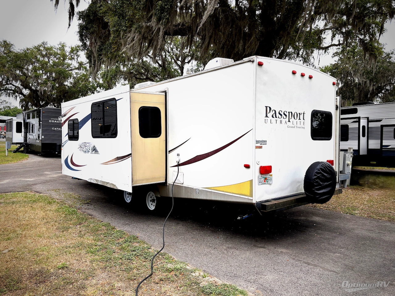 2011 Keystone Passport 2910BH Grand Touring Photo 3