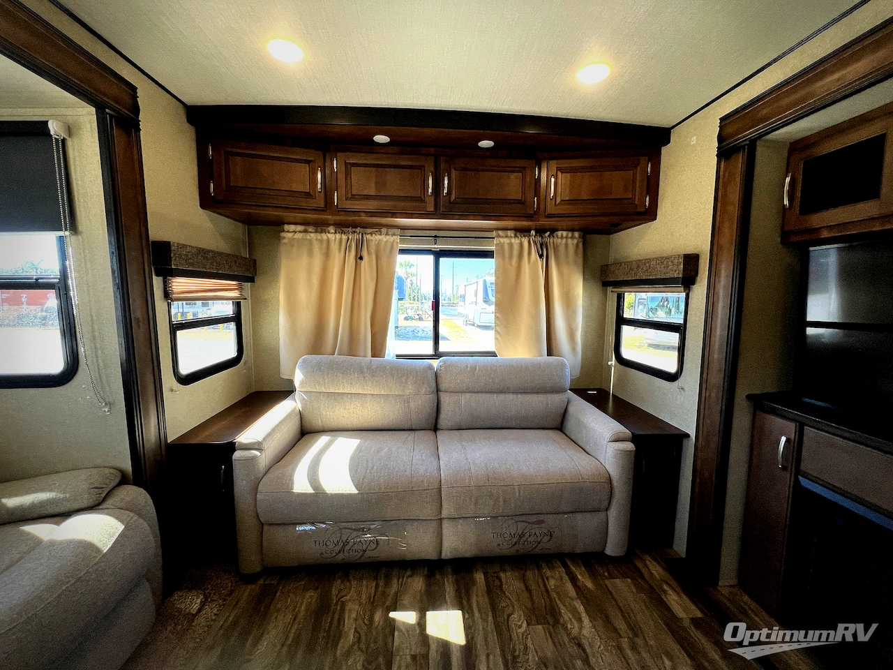 2019 Grand Design Reflection 315RLTS Photo 6