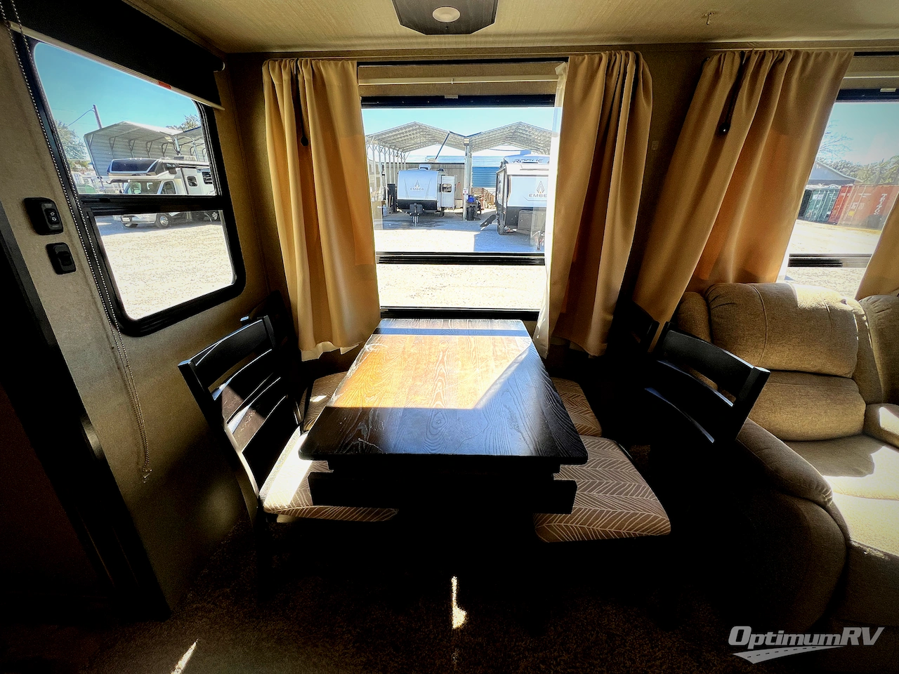 2019 Grand Design Reflection 315RLTS Photo 9