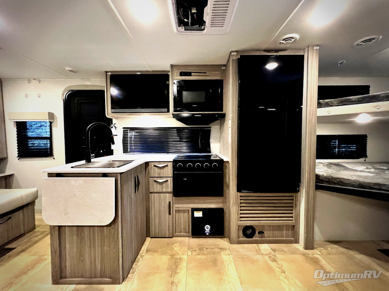2024 Keystone Passport SL 221BH Photo 7