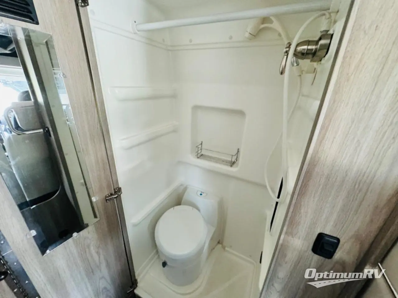 2021 Winnebago Solis 59P Photo 15