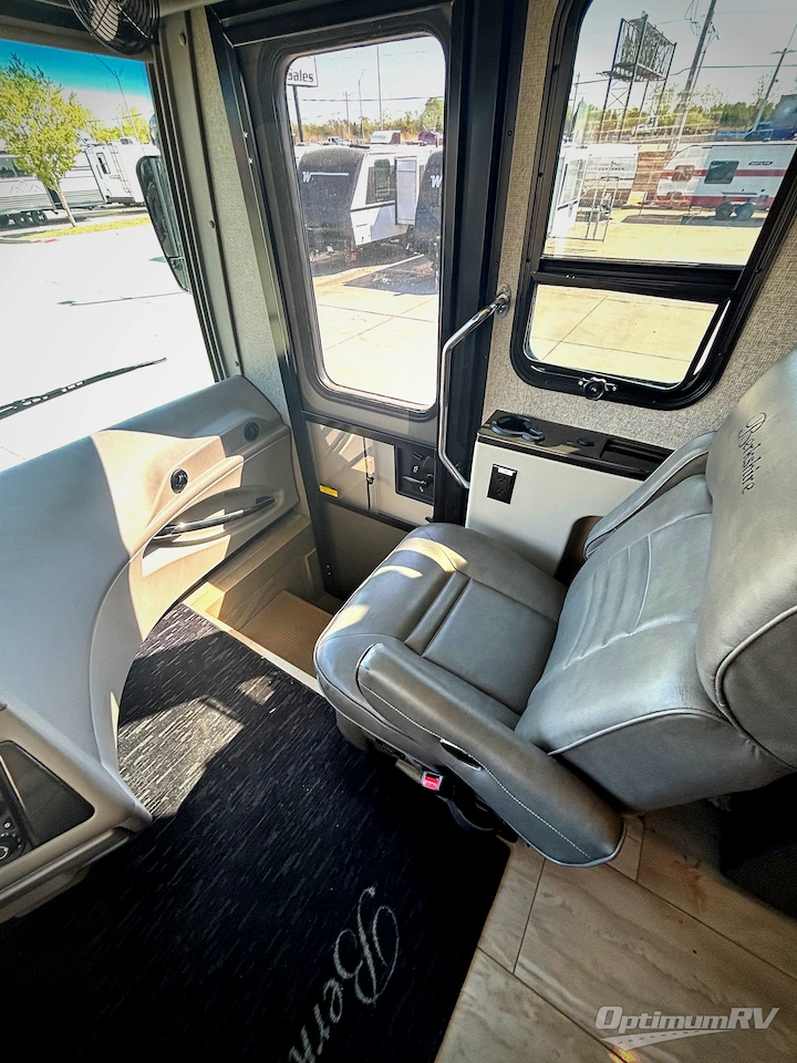 2020 Forest River Berkshire XL 40C Photo 9