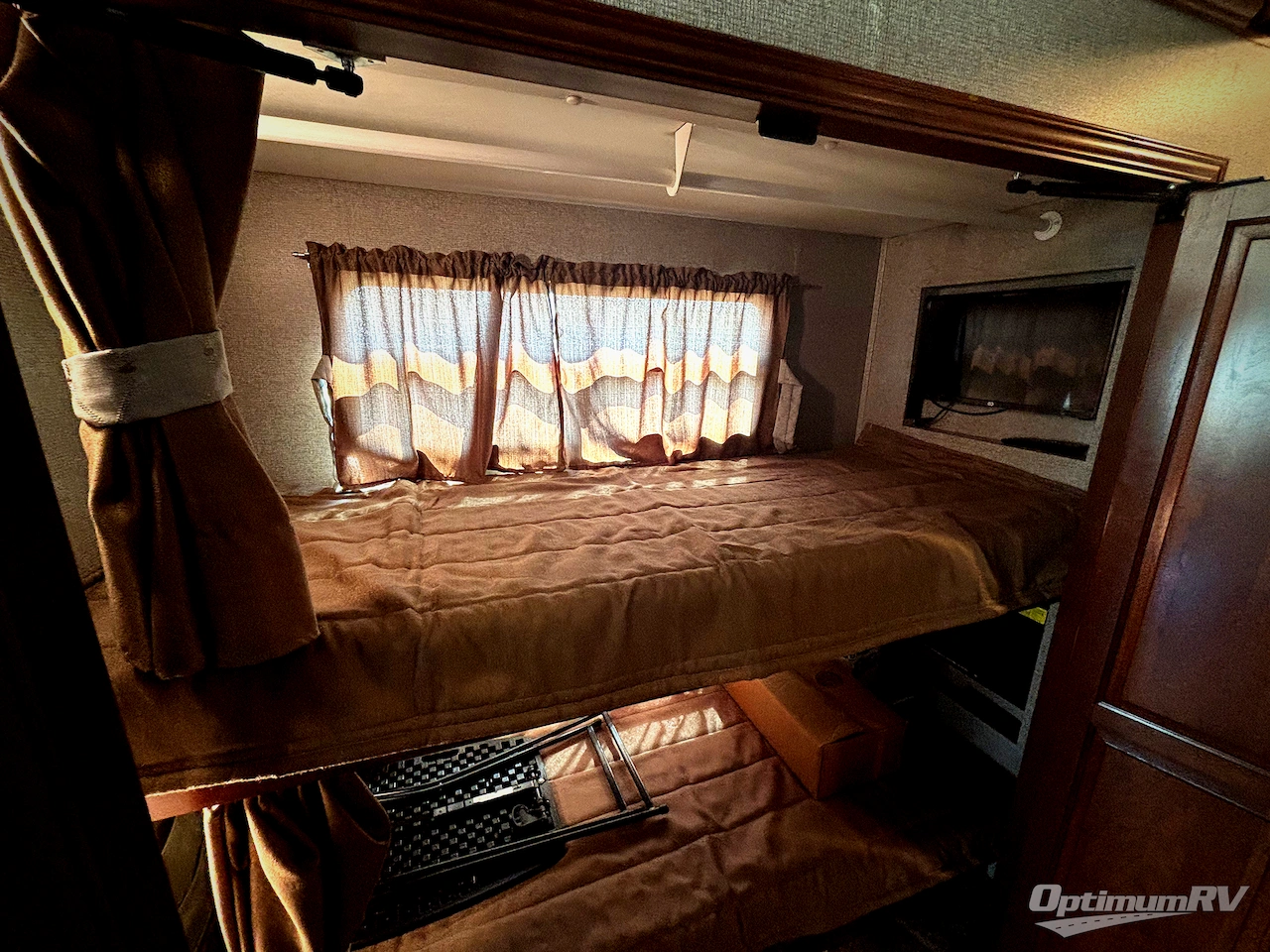 2020 Forest River Berkshire XL 40C Photo 16