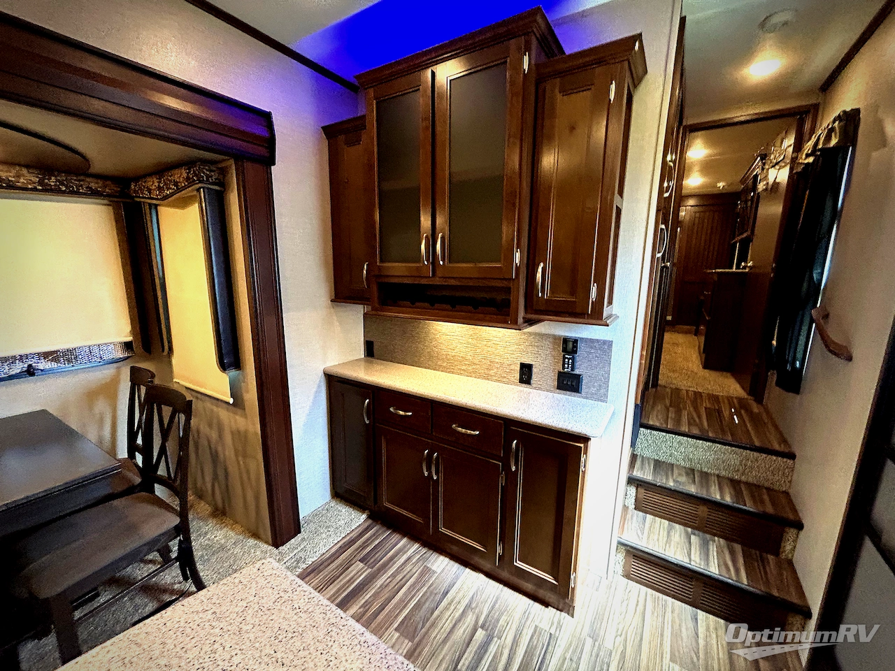 2017 Keystone Montana High Country 305RL Photo 13