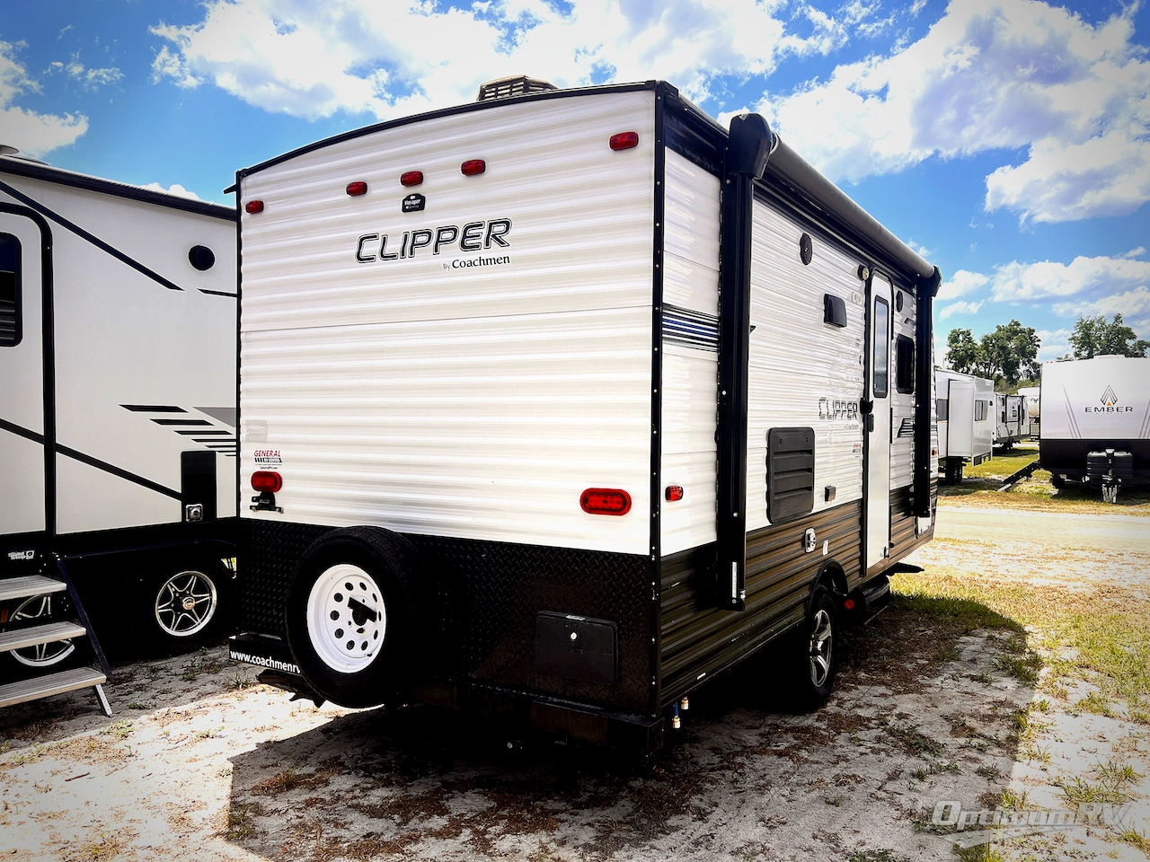 2019 Coachmen Clipper 17FQ Photo 2
