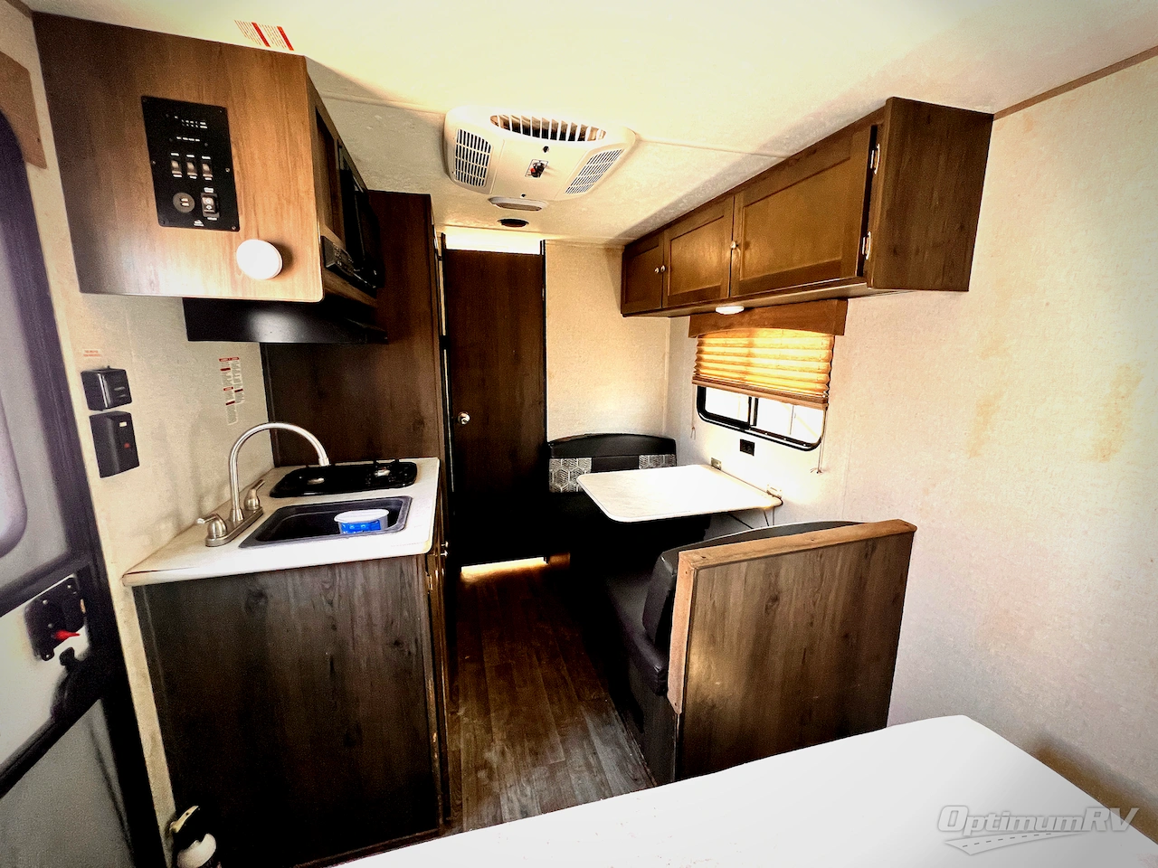 2019 Coachmen Clipper 17FQ Photo 4