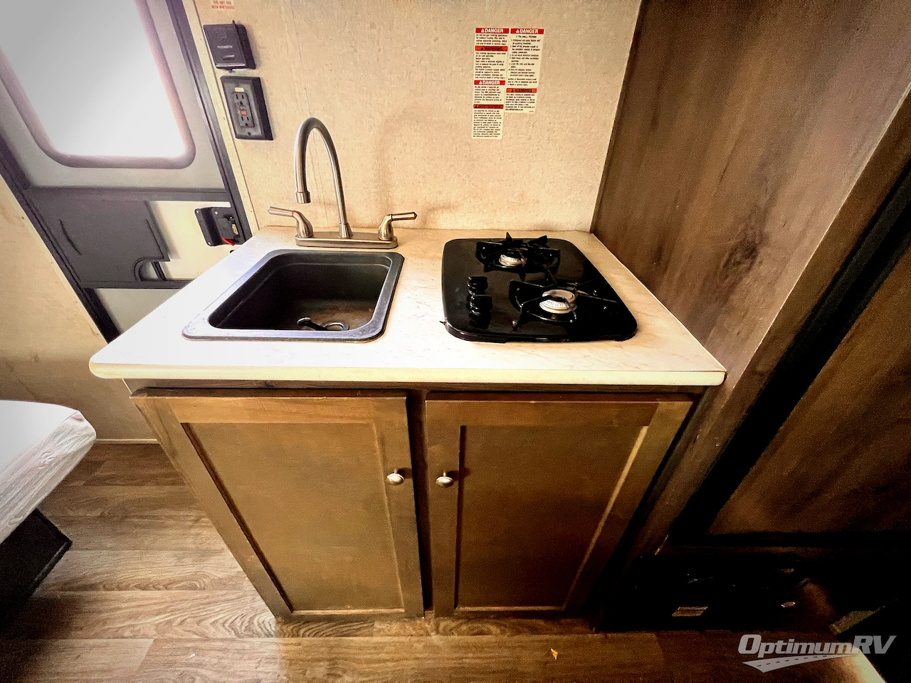 2019 Coachmen Clipper 17FQ Photo 7