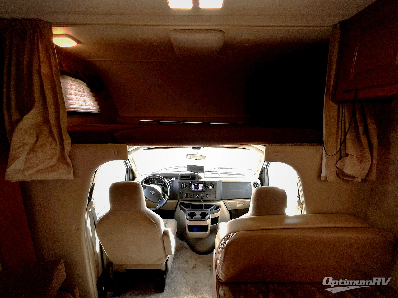 2011 Thor Four Winds 31A Photo 10