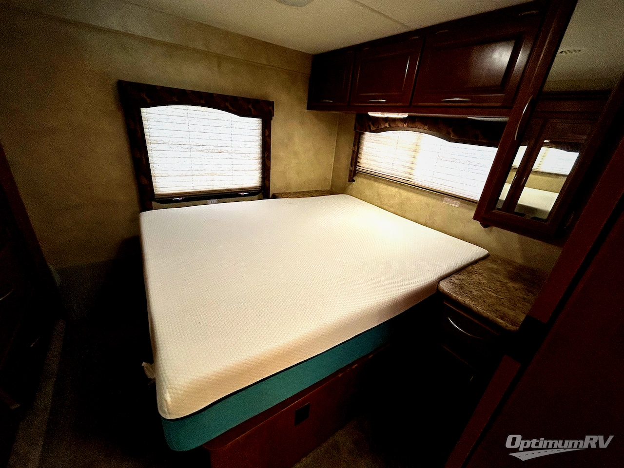 2011 Thor Four Winds 31A Photo 27