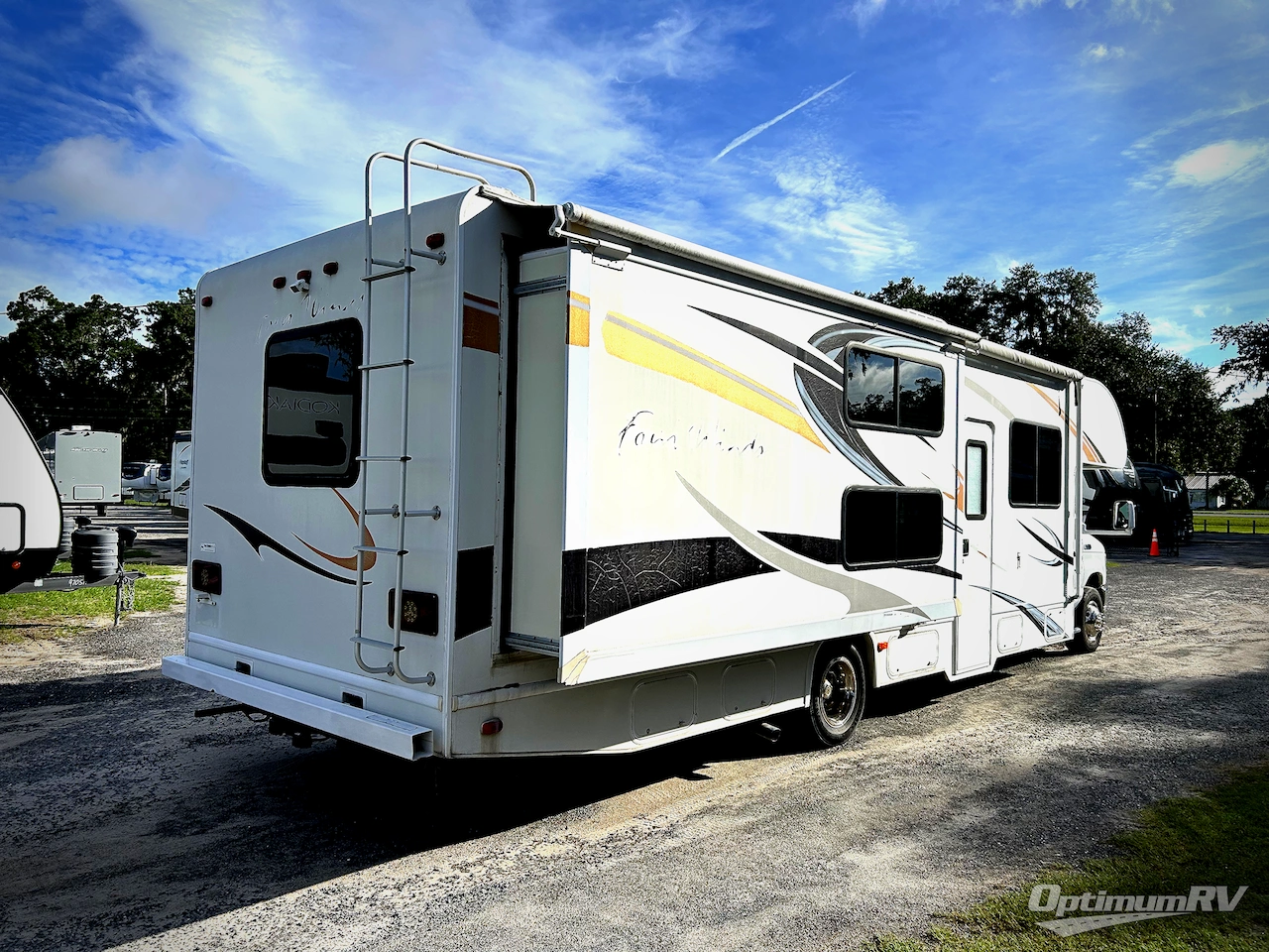 2011 Thor Four Winds 31A Photo 2