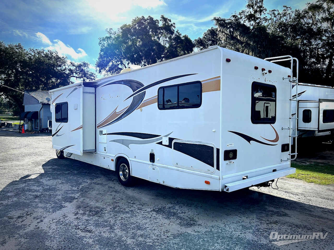 2011 Thor Four Winds 31A Photo 3