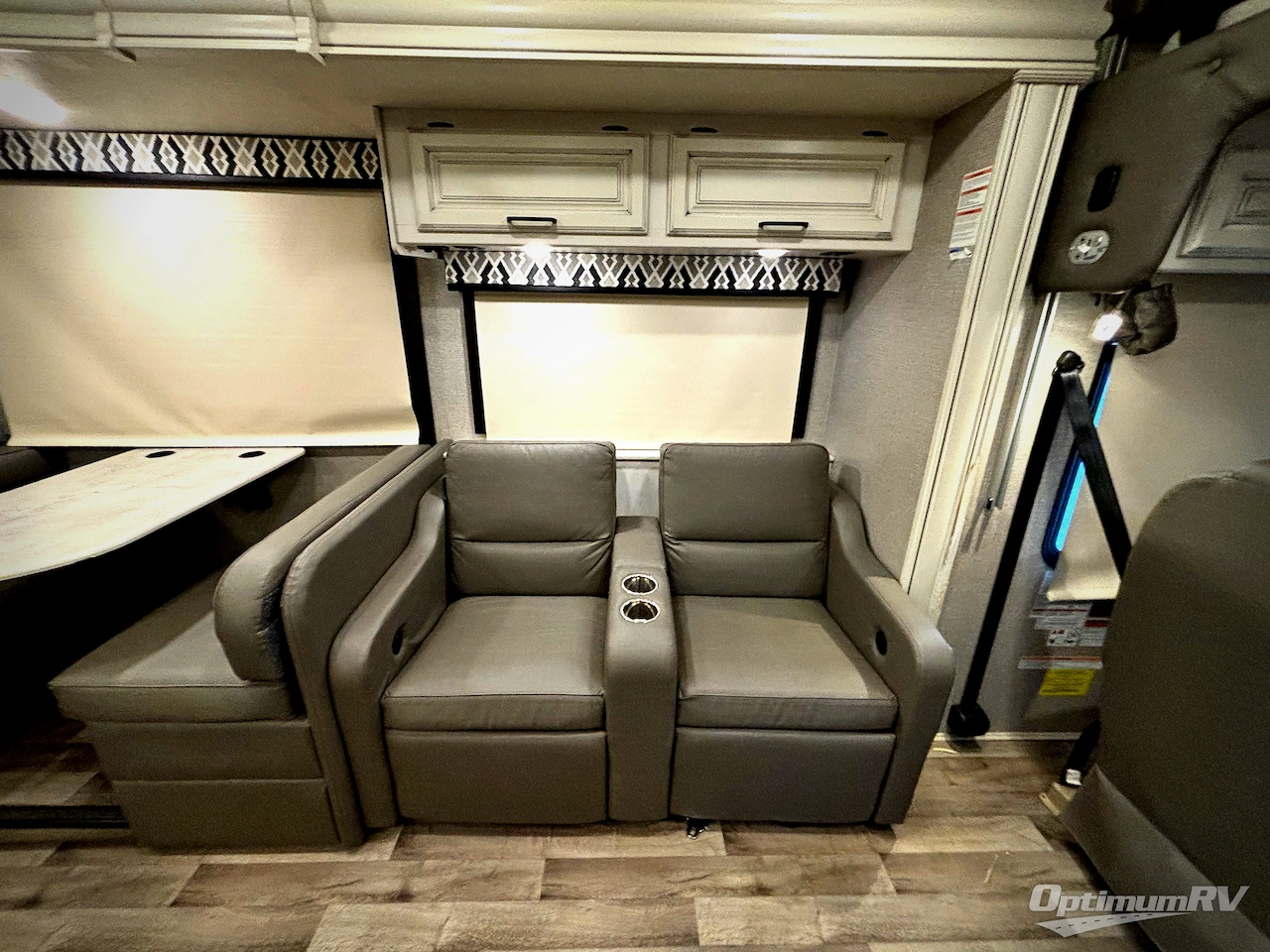 2020 Jayco Precept 34G Photo 8