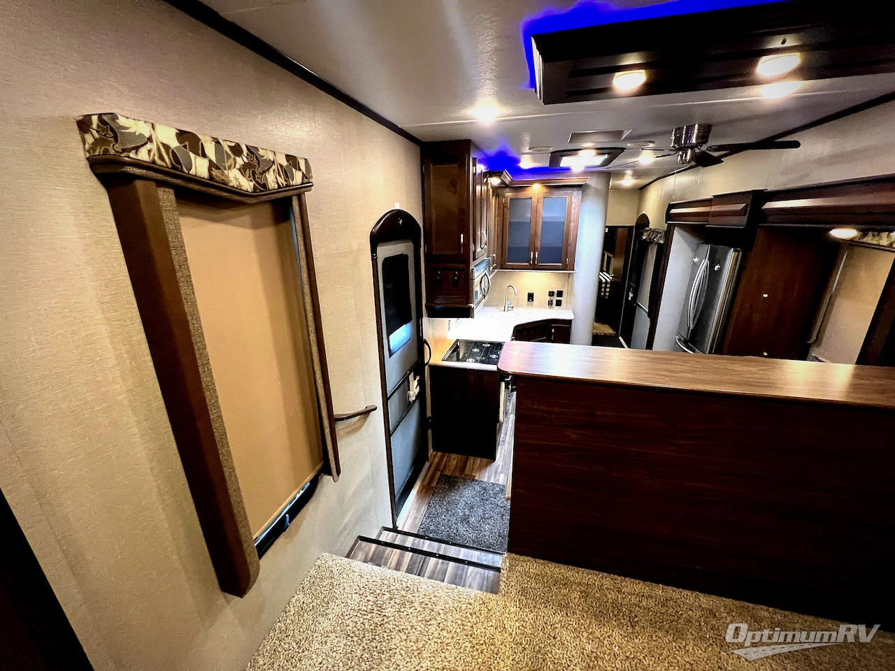 2017 Keystone Montana High Country 375FL Photo 15