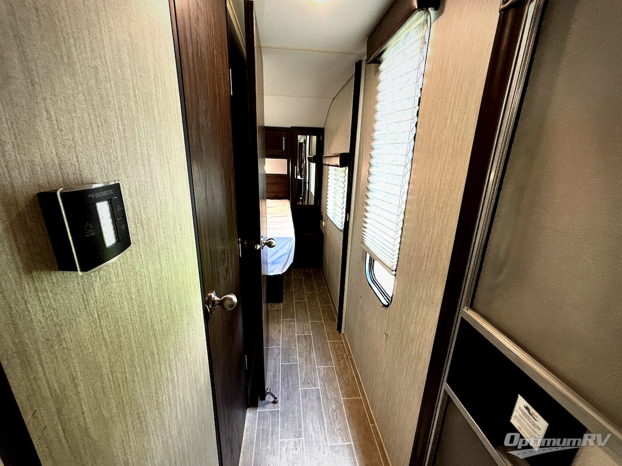 2020 Forest River Cherokee Grey Wolf 25RRT Photo 7