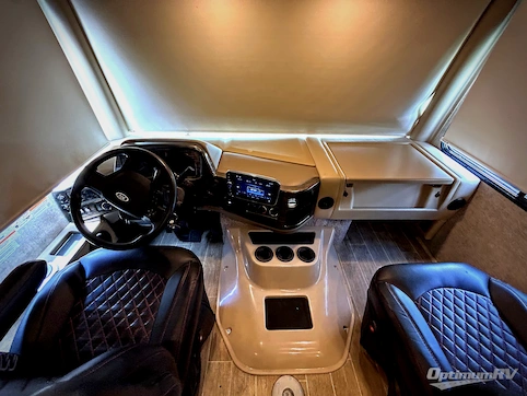 2021 Thor Outlaw 38MB RV Photo 2