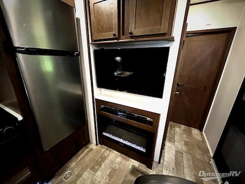 2021 Forest River XLR Hyper Lite 2513 RV Photo 4