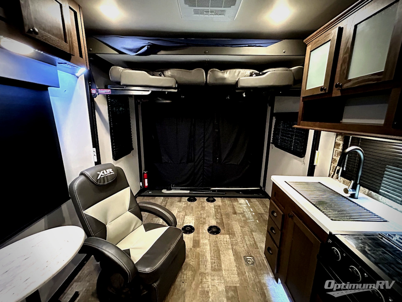 2021 Forest River XLR Hyper Lite 2513 Photo 4