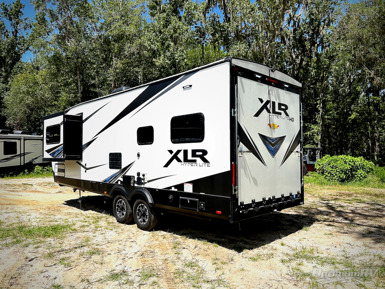 2021 Forest River XLR Hyper Lite 2513 Photo 3