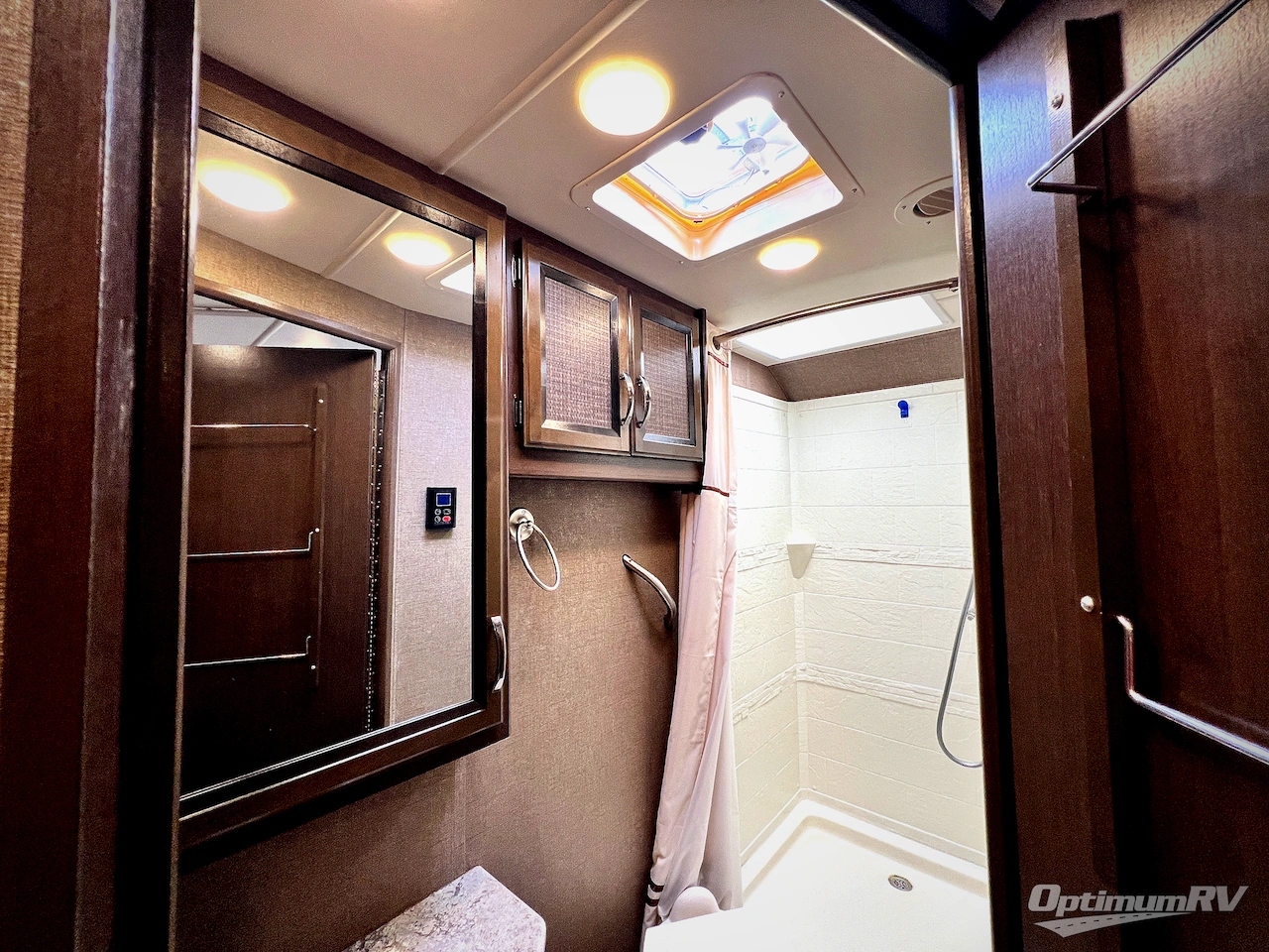 2017 Thor Axis 25.3 Photo 18