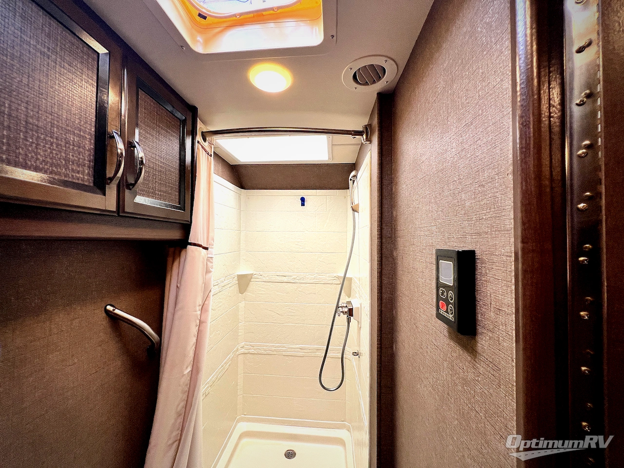 2017 Thor Axis 25.3 Photo 20