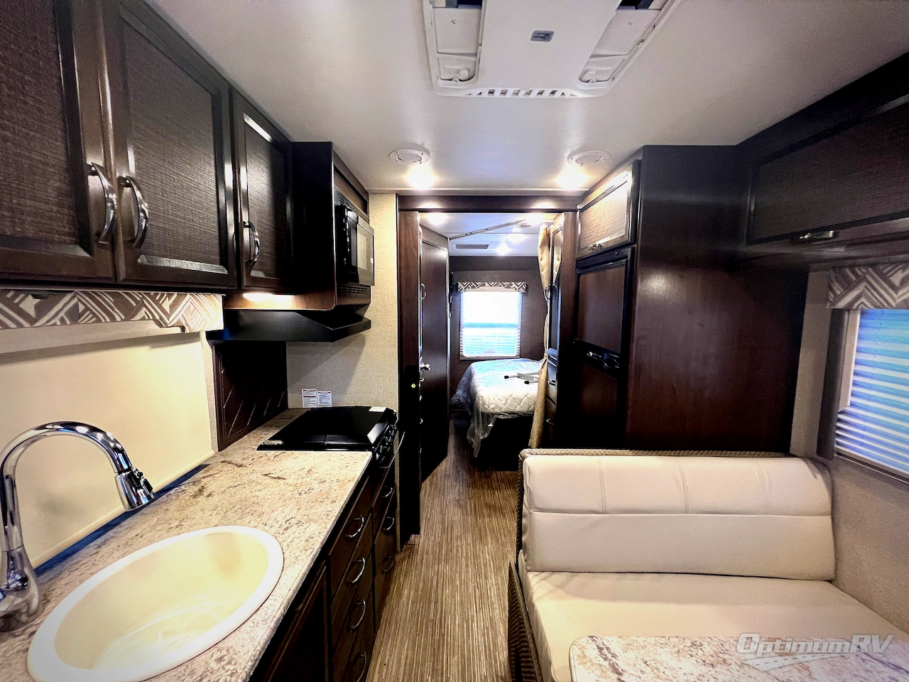 2017 Thor Axis 25.3 Photo 5