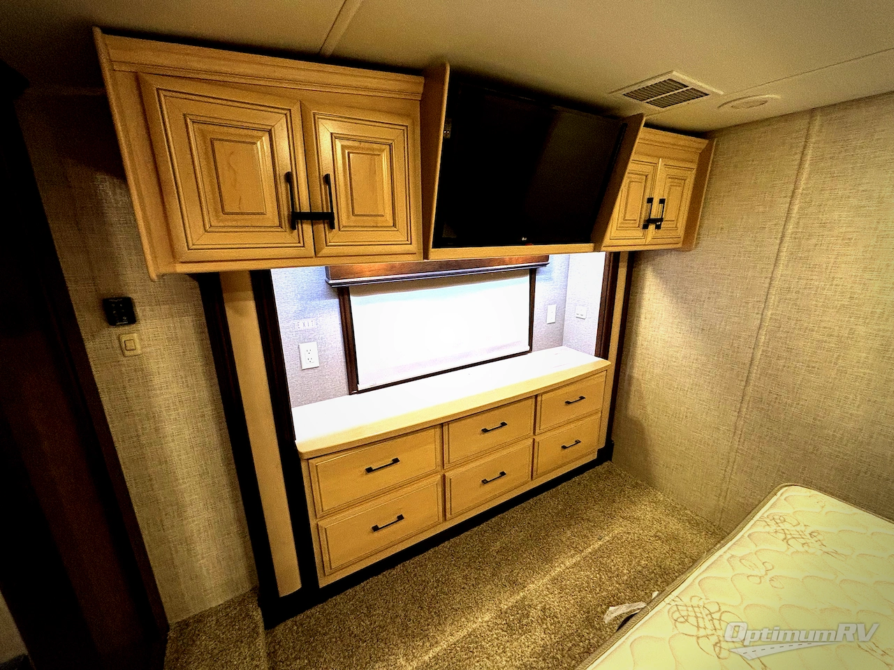 2019 DRV Luxury Suites Mobile Suites 36RSSB3 Photo 11