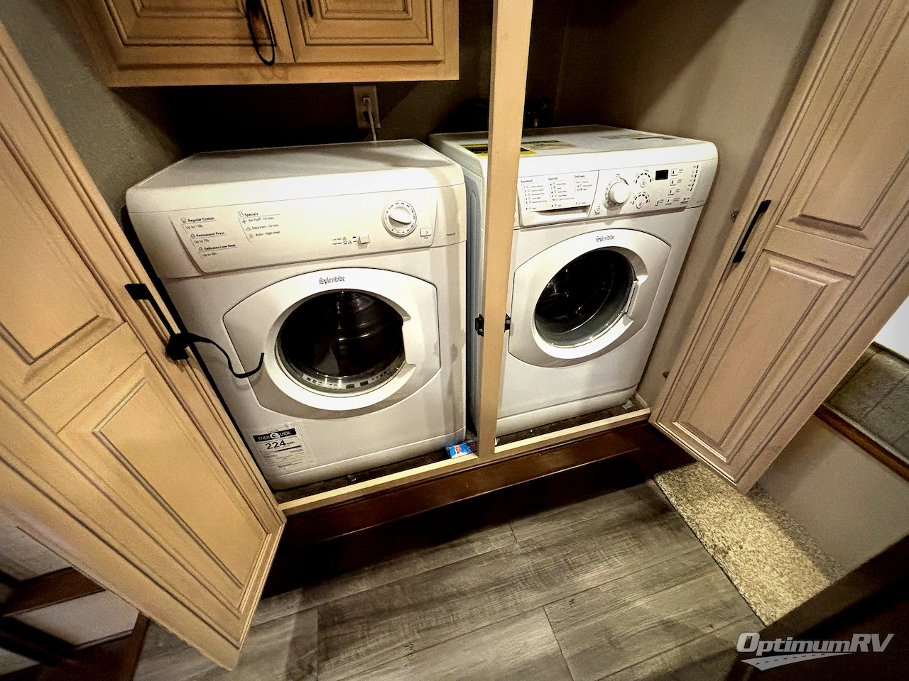 2019 DRV Luxury Suites Mobile Suites 36RSSB3 Photo 13