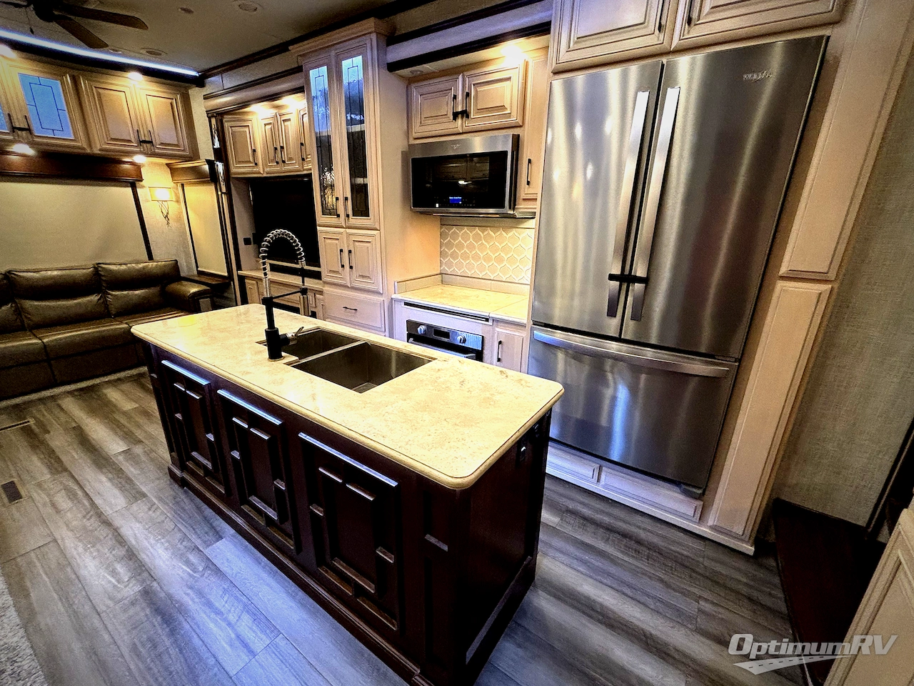 2019 DRV Luxury Suites Mobile Suites 36RSSB3 Photo 15