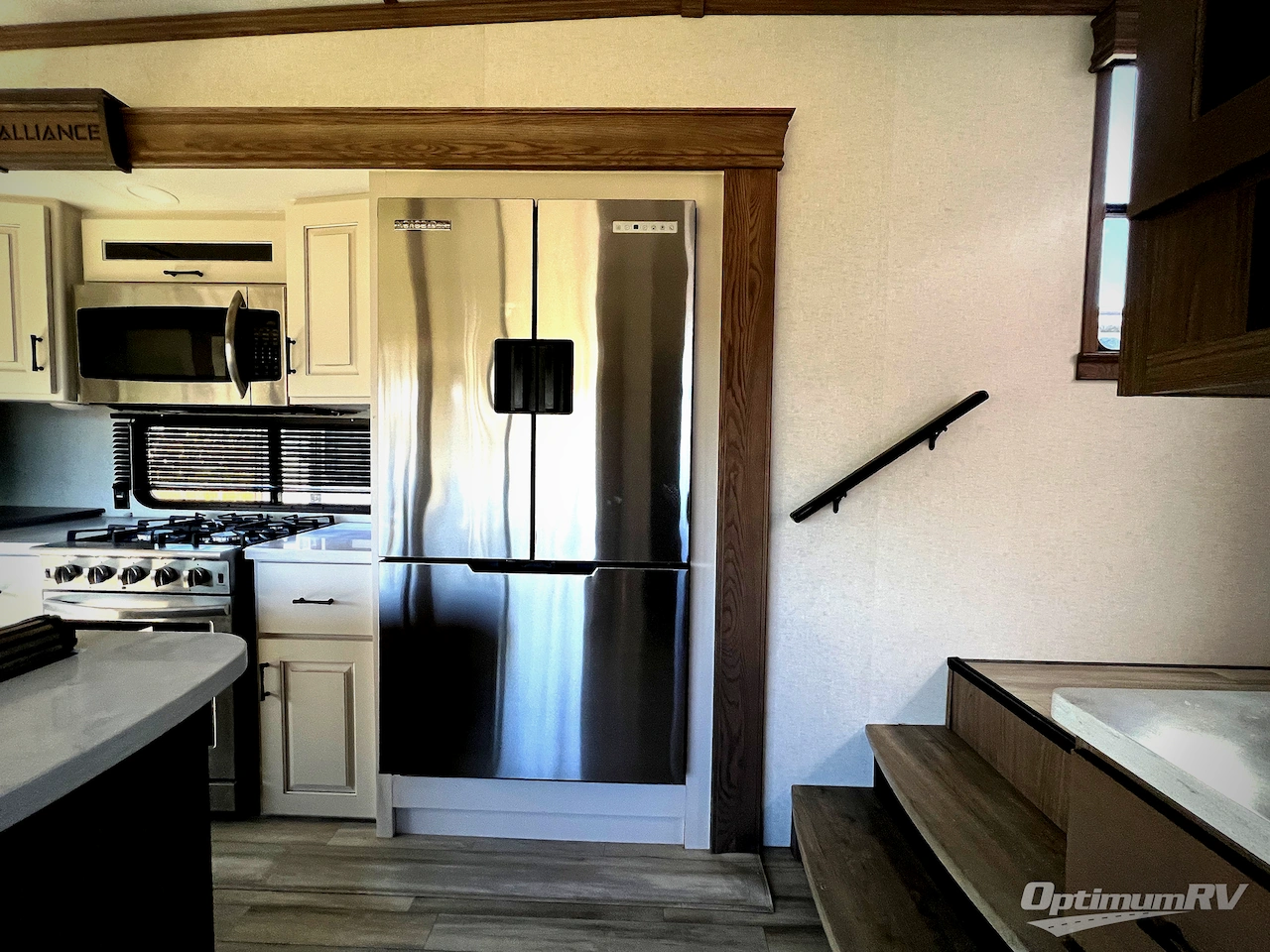 2023 Alliance Paradigm 340RL Photo 14
