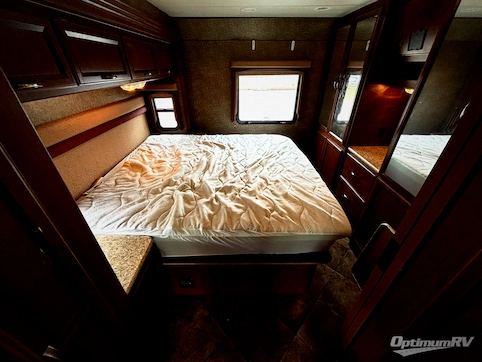 2014 Thor ACE 27 1 RV Photo 3