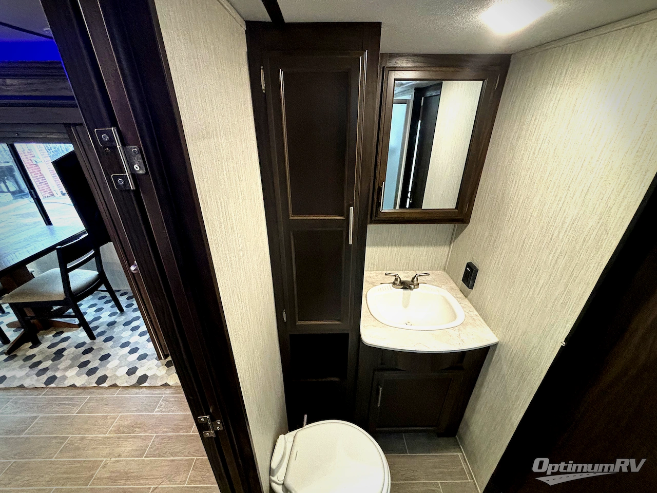 2020 Forest River Cherokee Alpha Wolf 23RDL Photo 10